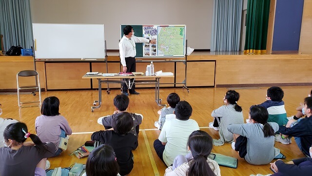 写真：5年環境学習出前授業の様子1