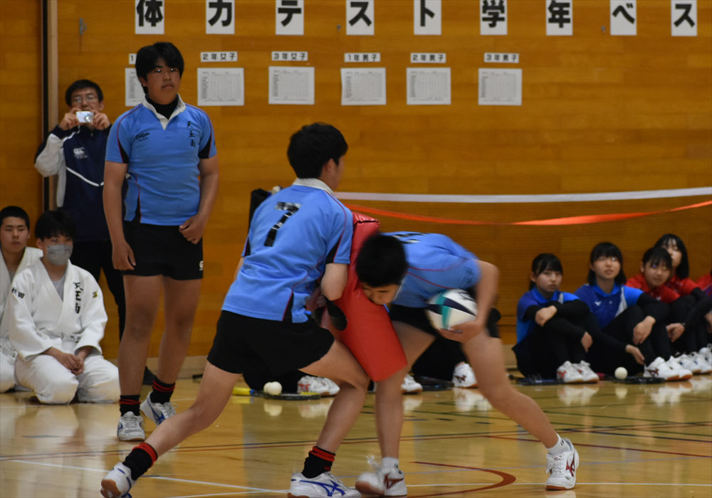 写真：部活動紹介(ラグビー部)