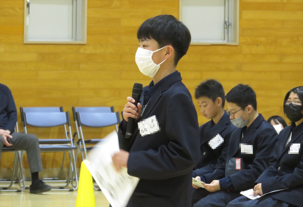 写真：新入生代表あいさつ