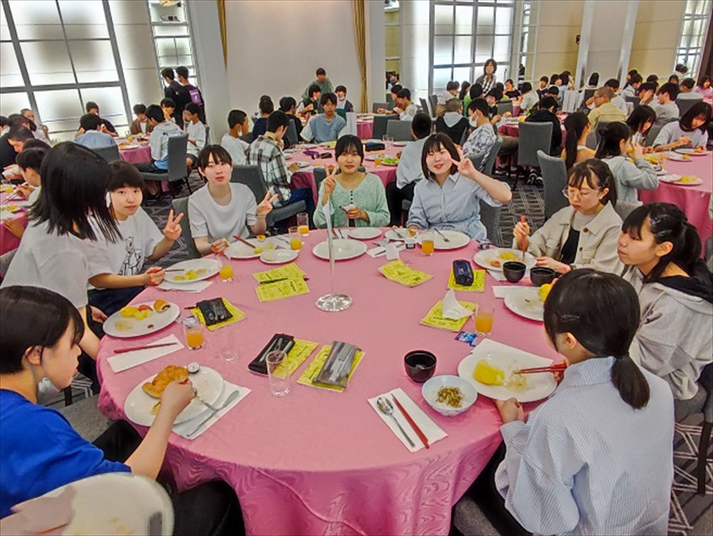 写真:ホテルでの朝食	