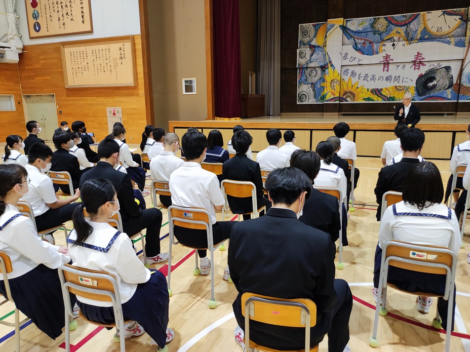 写真:解団式