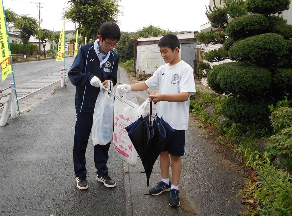 写真：学校のようす「全校奉仕活動」のアイキャッチ